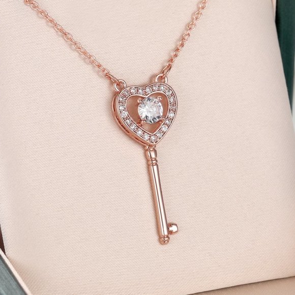 🎁 Key Hollow Heart Zircon Micro Pave Rose Gold Plated Necklace, EVGG1101 - Picture 4 of 9
